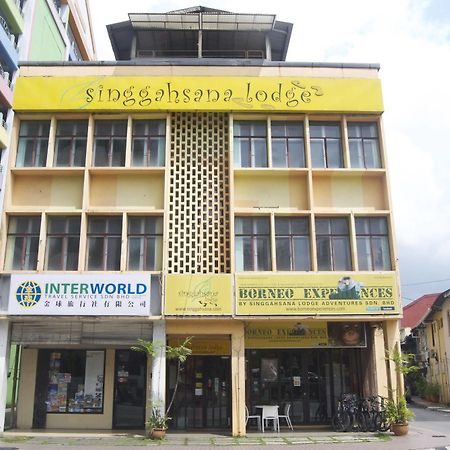 Singgahsana Lodge Kuching Exterior photo